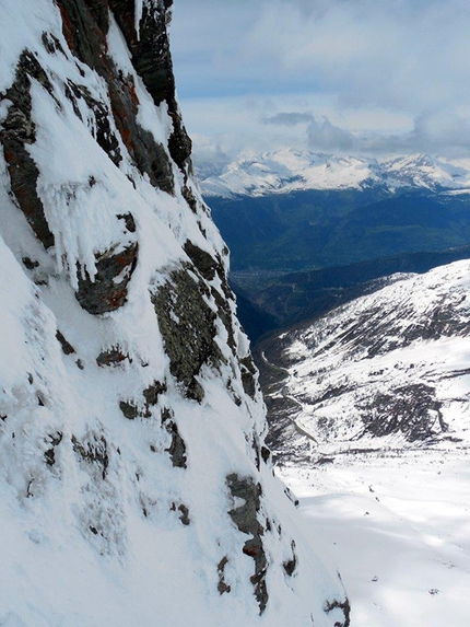 Ghost Face - Hubshorn - On Ghost Face, NE Face of Hubshorn (3192m, Pennine Alps)