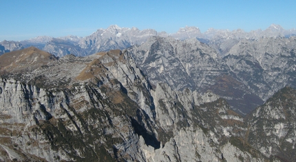 Monte Pizzocco, Vette Feltrine - Monte Pizzocco: il panorama dalla vetta. La foto è stata scattata in un'altro momento.