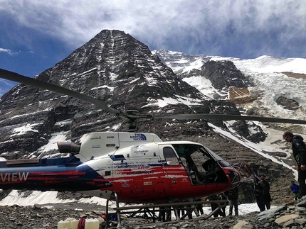 Helicopter rescue in the Himalaya - Rescue operation on Dhaulagiri