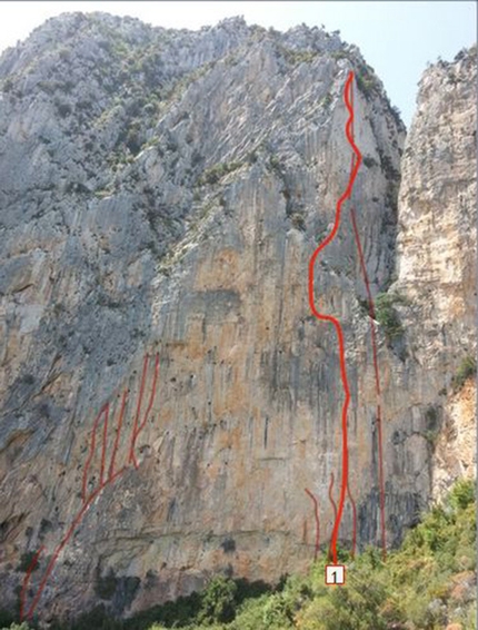 Megalodon, nuova via di più tiri a Baunei in Sardegna