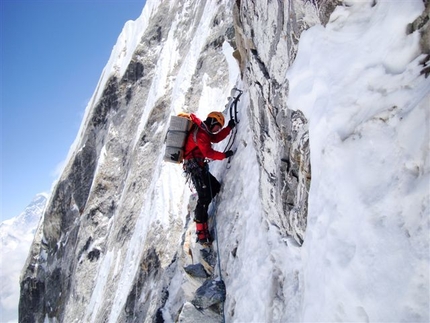 Tengkangpoche North Face first ascent by Steck and Anthamatten