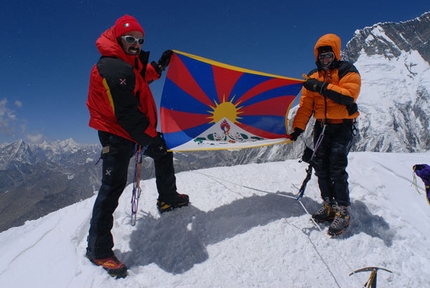Il Tibet e le cronache dall’Everest incatenato