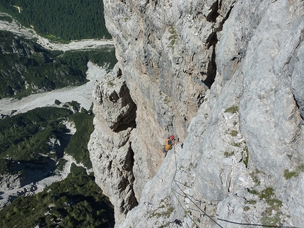 Spiz di Mezzo, Zoldo Dolomites - Via Gianni Ribaldone: the valley increasingly distant