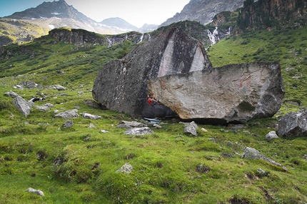 Felbertauern bouldering in Austria