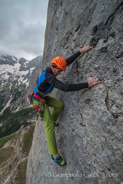 Invisibilis - Marmolada d'Ombretta - Rolando Larcher climbing Invisibilis, South Face Marmolada d'Ombretta (Dolomites)