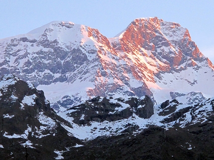 I Turisti del Vuoto - Viaggio per le Grandi Pareti del Monte Rosa - La Punta Parrot dalla Valsesia