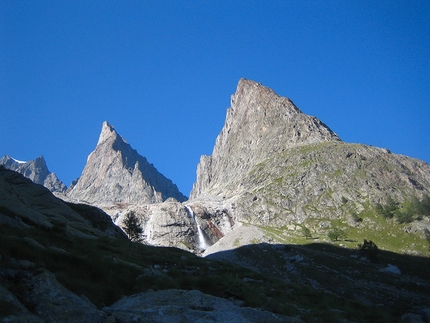 Pilone Centrale del Freney - Monte Bianco - L'Aguille Noire e, in fondo, la Blanche.