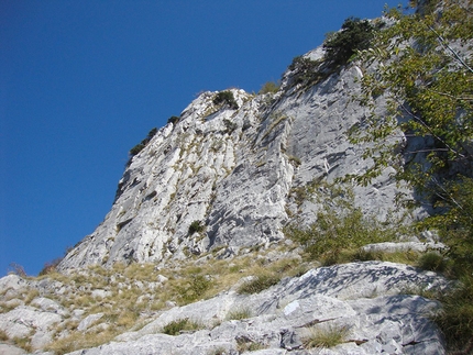 Le Lisce d'Arpe, Monte Alpi - Dopo la placconata il Pilastro del 10°e 11° tiro