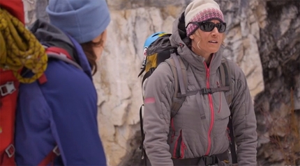 Sarah Hueniken, il video ritratto dell'alpinista canadese