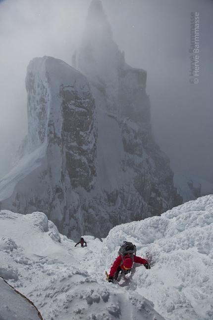 Hervé Barmasse, Patagonia and winter ascents - Towards the summit of the central Colmillos (Patagonia)