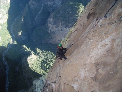 Tehué, new route up El Gigante in Mexico by Cecilia Buil and Tiny Almada