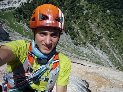 Alex Walpoth, rope-solo up Vint ani do in the Dolomites