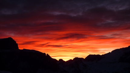 Sella, Dolomites - Goulotte Raggio di sole + Cascata dello Spallone: dawn