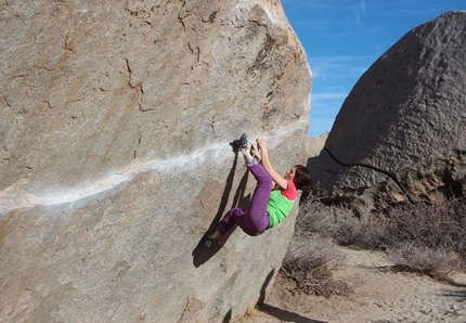 Bishop bouldering, USA - Bouldering at Bishop, USA: Iron man traverse, Buttermilks