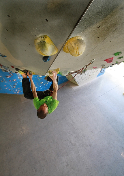 Indoor climbing - Rock climbing indoors