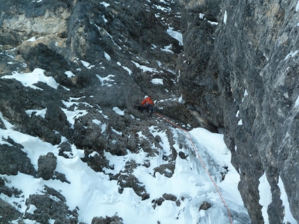 Edle Mischung, Sella, Dolomites - Philipp Angelo and Simon Gietl during the first ascent of Edle Mischung (M7 WI6  60°, 340m), Ciampanil del Mufreit, Sella, Dolomites.