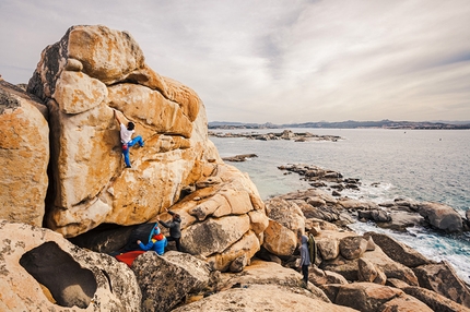 La Sportiva Bloc Scouting: Sardinia bouldering guidebook online