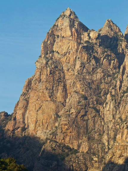 Corsica - The 350 meters high wall of Capu Cascioni, 1091m.