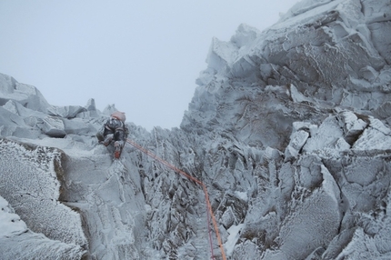 Grandes Jorasses, Mont Blanc - Rolling Stones, Grandes Jorasses: first free ascent Luka Lindič & Luka Krajnc 12-15/03/2014