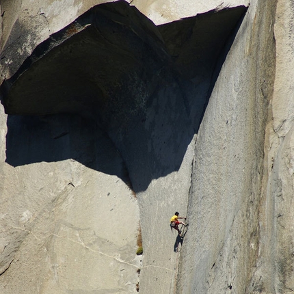 The Nose, El Capitan - Yuji Hirayama climbing up to The Great Roof during the record breaking speed ascent of the Nose together with Hans Florine in 2:37:05.