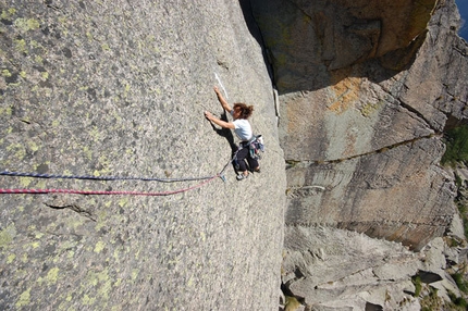 Valle dell'Orco, new routes on Sergent
