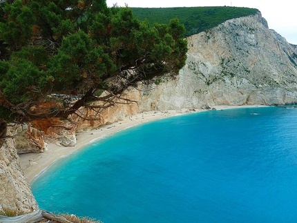 Climbing in Greece, between Epirus and Thessaly - One of the most famous beaches at Lefkada.