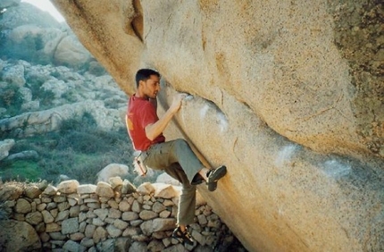 Marco Bussu, Sardegna boulder - Marco Bussu scopre l'area del Monte Pulchiana, quasi 15 anni fa