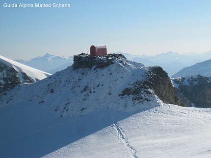 Monte Zebrù - Monte Zebrù - Il bivacco Città di Cantù al Giogo Alto