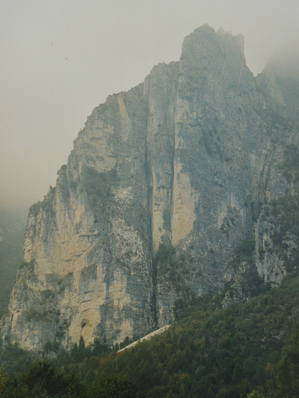 Soglio D'Uderle, Monte Pasubio, Piccole Dolomiti - Soglio d'Uderle tra la nebbia