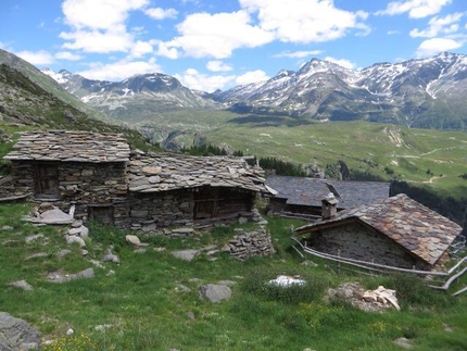 Across the Alps - Ivan Peri - Ivan Peri