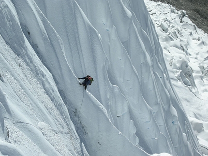 Kang Nachugo - David Gottlieb crossing flutings and runnels on the headwall beneath the West Ridge, Kang Nachugo, Himalaya