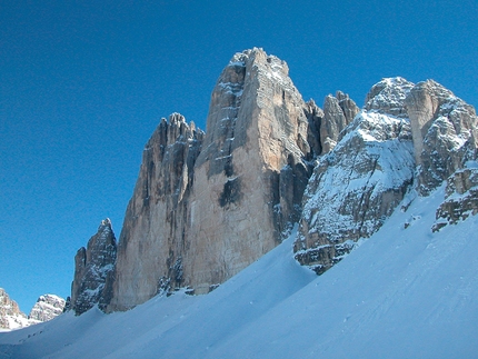 Tre Cime di Lavaredo, Dolomiti - The magnificent Tre Cime di Lavaredo in winter