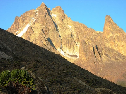 Mount Kenya, trekking e alpinismo in Africa - Il versante ovest del Mont Kenya.