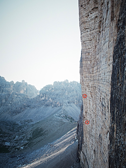 Ines Papert, Drei Zinnen, Dolomites - Ines Papert and Lisi Steurer during the first one-day ascent of Ohne Rauch stirbst du auch (8a, 500m), Cima Grande, Tre Cime di Lavaredo, Dolomites