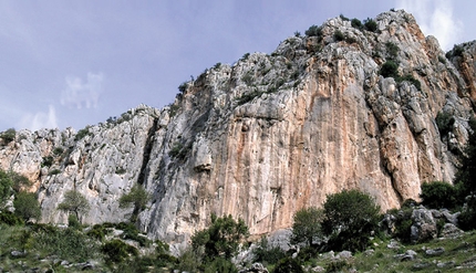 El Chorro, climbing at Las Encantadas in Spain