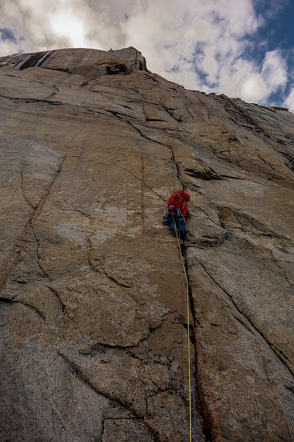 Greenland, Baffin Island - Nicolas Favresse on the perfect splitter crack of Life on the kedge on the East face of Turret, Baffin Island.