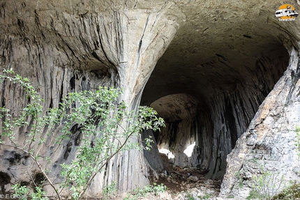 Petzl RocTrip 2014 - La grotta Karlukovo in Bulgaria