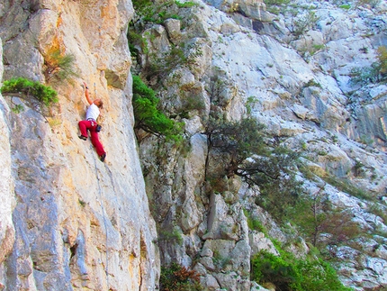 Omiš, Croazia - L'arrampicata a Omiš, Dalmatia, Croazia