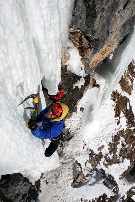 Val Lunga, Dolomites - Martin Riegler climbing 'La sor blanche', Val Lunga (Val Gardena), Dolomites.