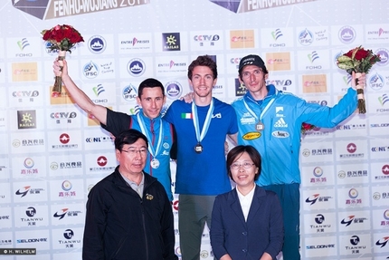 Coppa del Mondo Lead 2014 - Stefano Ghisolfi sul gradino più alto del podio della Coppa del Mondo Lead 2014 a Wujiang in Cina. Ramón Julien Puigblanque secondo, Romain Desgranges terzo.