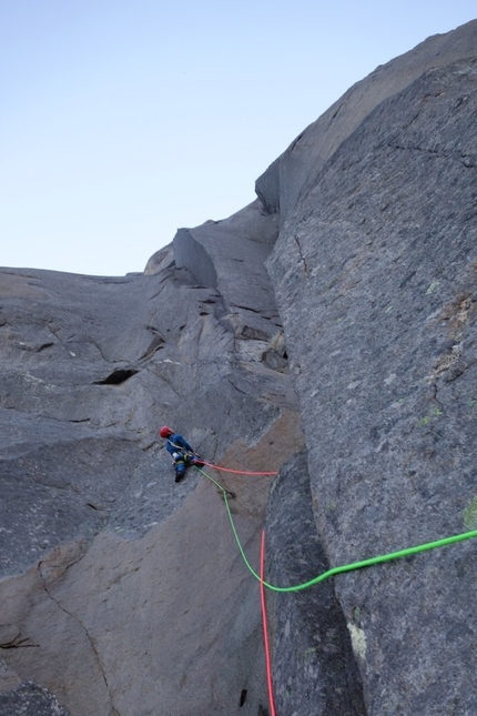 Lofoten Storpillaren, new climb up Vagakallen by Adam Pustelnik and Andreas Klarström