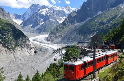 Piccoli viaggiatori a piedi e in treno - Montenvers - Mer de Glace, Monte Bianco