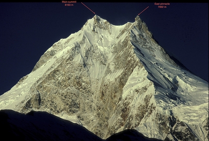 Manaslu, Simone Moro, Tamara Lunger - Manaslu main summit (8163m) and East Pinnacle (7992m)