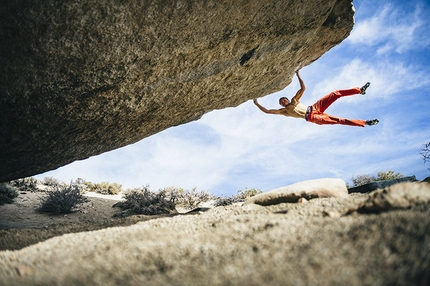 Alexander Megos - Alexander Megos holds the swing to send 'Spectre' (V13) at the Buttermilk Boulders near Bishop, USA