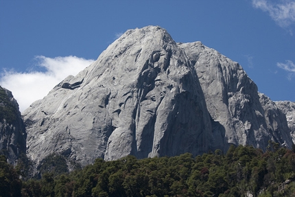 Cochamo Valley Chile: new climbs by Austrian dream team