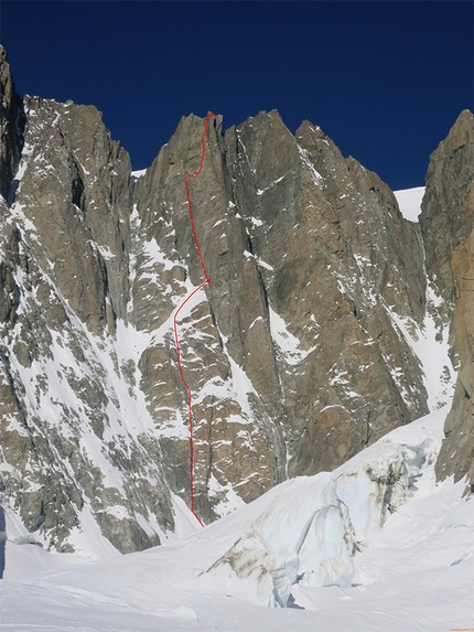 Mt. Maudit, Monte Bianco, Matt Helliker, Jon Bracey - Matt Helliker e Jon Bracey su Zephyr (M5+, 6b, 400m), una possibile nuova via di ghiaccio e misto sulla parete est del Monte Maudit nel massiccio del Monte Bianco.