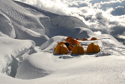 Caravanserai, Sebastiano Audiso, Valter Perlino, Himalaya - Campo 2 6100m,  Himlung Hima