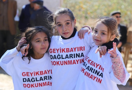 Geyikbayiri, Turchia - Durante le proteste per salvare Geyikbayiri in Turchia.