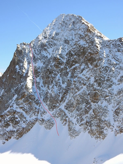 Monte Emilius, Valle d'Aosta, Davide Capozzi, Julien Herry - The NW Couloir on the North Face of Monte Emilius, Valle d'Aosta, snowboarded on 13/04/2015 by the Italians Davide Capozzi and Julien Herry.