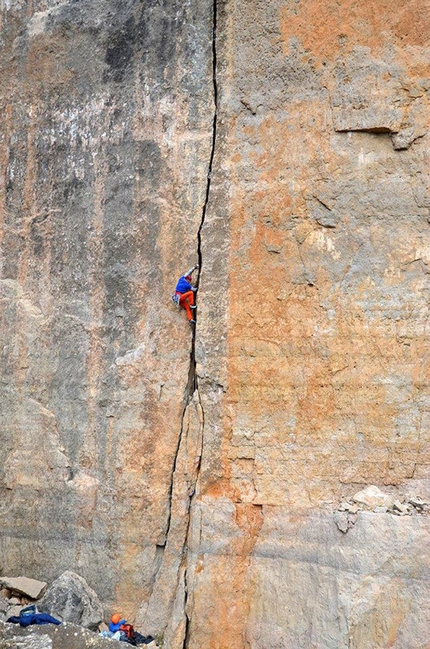 Su Sussiu, Ulassai, Sardinia - Paolo Contini climbing Tai Chi at Su Sussiu, Ulassai, Sardinia
